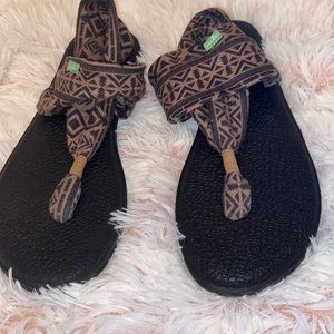 Yoga Sling by Sanuk  casual flat  Sandal size 9
